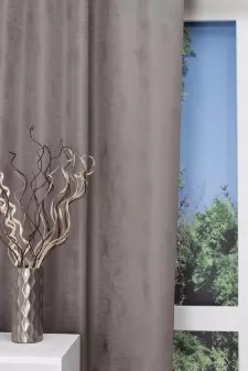 Scott - Szürkésbarna színű jacquard szövésű sötétítő függöny egyedi méretre varrva