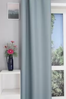 PETER 23 - Világos ezüstszürke  színű, sima szövésű üni dimout sötétítő függöny egyedi méretre varrva