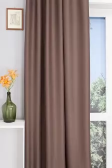 San Diego Mahagóni barna dimout-280 egyedi méretre varrva