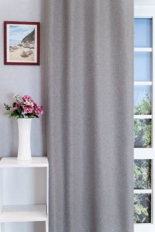 Super Blackout – Középszürke színű blackout függöny egyedi méretre varrva