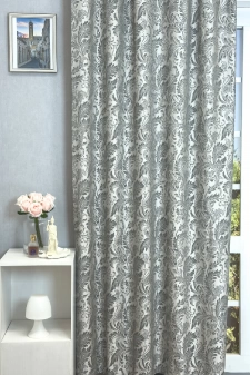 Ronia - Ezüstszürke színű jaquard szövött barokk mintás szatén dekorfüggöny egyedi méretre varrva