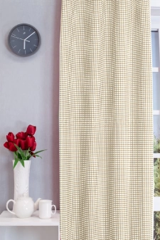 Drapp színű kiskockás, vízlepergető vászon dekor anyag, egyedi méretű asztalterítő egyedi méretre varrva