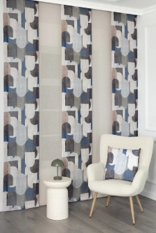 Lucas - Kék színű nyomott geometrikus mintás vászon dekor egyedi méretre varrva