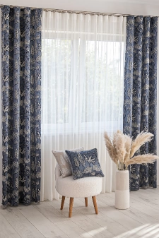 Artemis - Kék színű növénymintás, jaquard szövött, szaténfényű dekorfüggöny egyedi méretre varrva