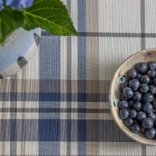 Larson - Kék-drapp kockás víztaszító dekor és abrosz anyag egyedi méretre varrva