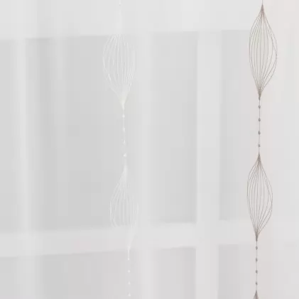 Pesaro - Mécsvirág bimbóival díszített,fehér-bézs, hímzett voile függöny, ólomzsinóros egyedi méretre varrva