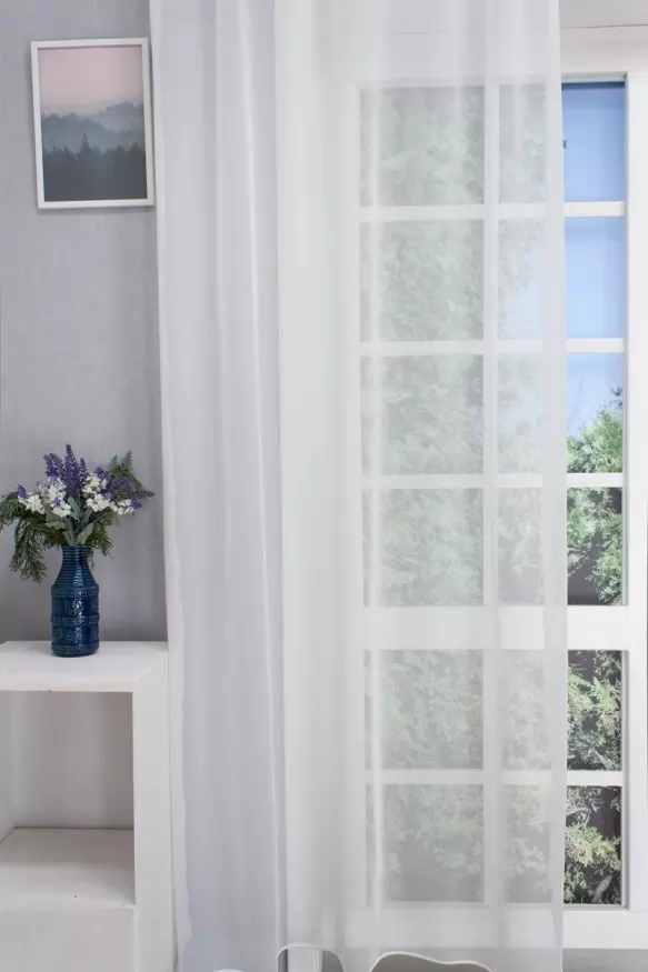 LÁNGÁLLÓ, egyszínű fehér voile függöny, ólomzsinóros 8126/300/01 FR