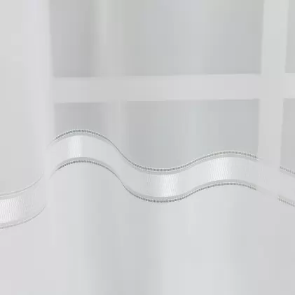 Dupla anyagú bordűrös, fehér  színű voile függöny, ólomzsinóros egyedi méretre varrva