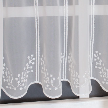 Ecrü hímzett vitrázs függöny egyedi méretre varrva
