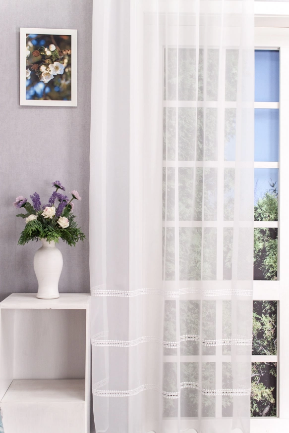 Trento - fehér, bordűrös, lyukhímzéses , voile függöny  210 cm Trento/210/10