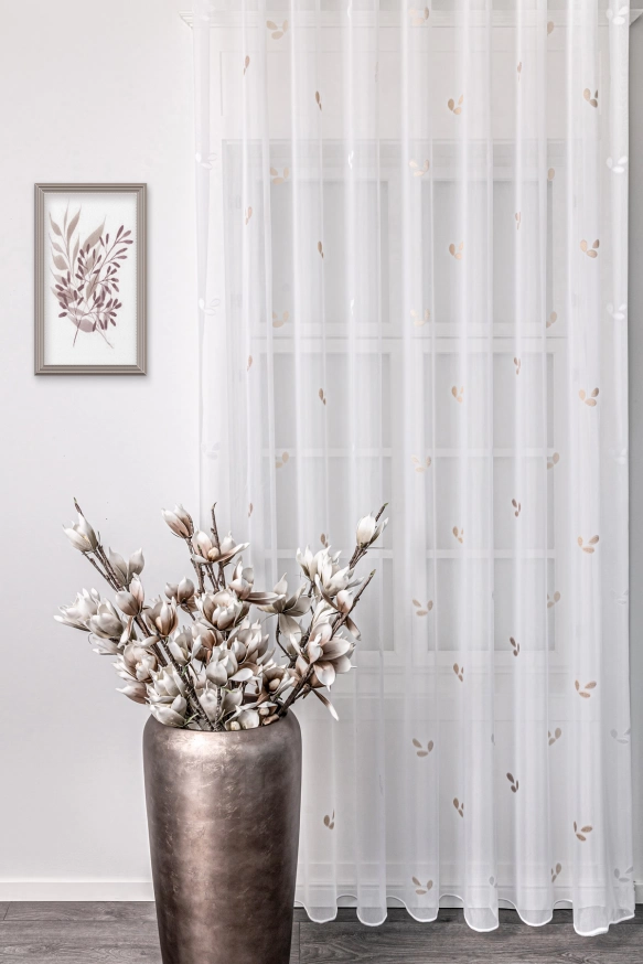 Baccara - barna színű, pamutvászon hatású fényáteresztő batiszt függöny, levél mintával Baccara/175/02