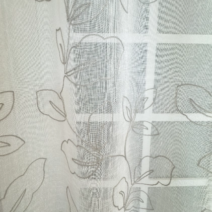 Zelia - Elefántcsont színű hímzett levél mintás sablé függöny egyedi méretre varrva