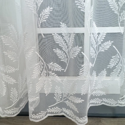Thaila - Fehér színű hímzett levélmintás sablé függöny egyedi méretre varrva