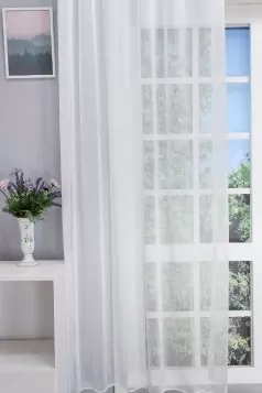 Ciprus – Hófehér, selymes organza függöny, ólomzsinóros egyedi méretre varrva