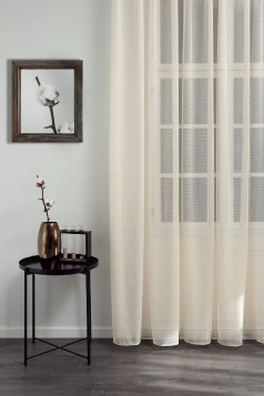 Menta - Ecrü színű hálószerű fényáteresztő függöny egyedi méretre varrva
