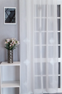 Elszórt rombusz mintás félorganza függöny ólomzsinórral egyedi méretre varrva