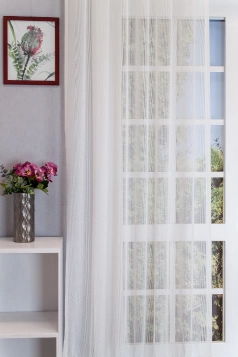 Donna – Fehér, vastag, forgófonalas fényáteresztő függöny, ólomzsinóros egyedi méretre varrva