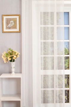 Arany szálbeszövéses törtfehér jacquard függöny egyedi méretre varrva