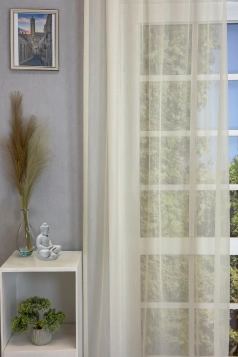 Vaj színű csillogó sablé függöny egyedi méretre varrva