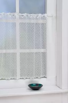 Kis pöttyös ekrü jacquard vitrázs függöny egyedi méretre varrva