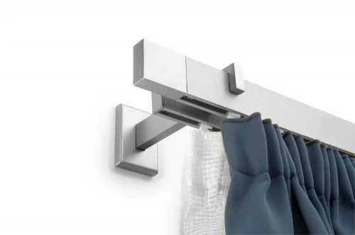 Modern sínes karnisszett erős fémötvözetből, Elegante, ezüstszürke, kétsoros, 160 cm