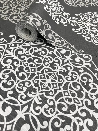 Sötétszürke alapon barokk virágmintás vlies tapéta, 79002-70 